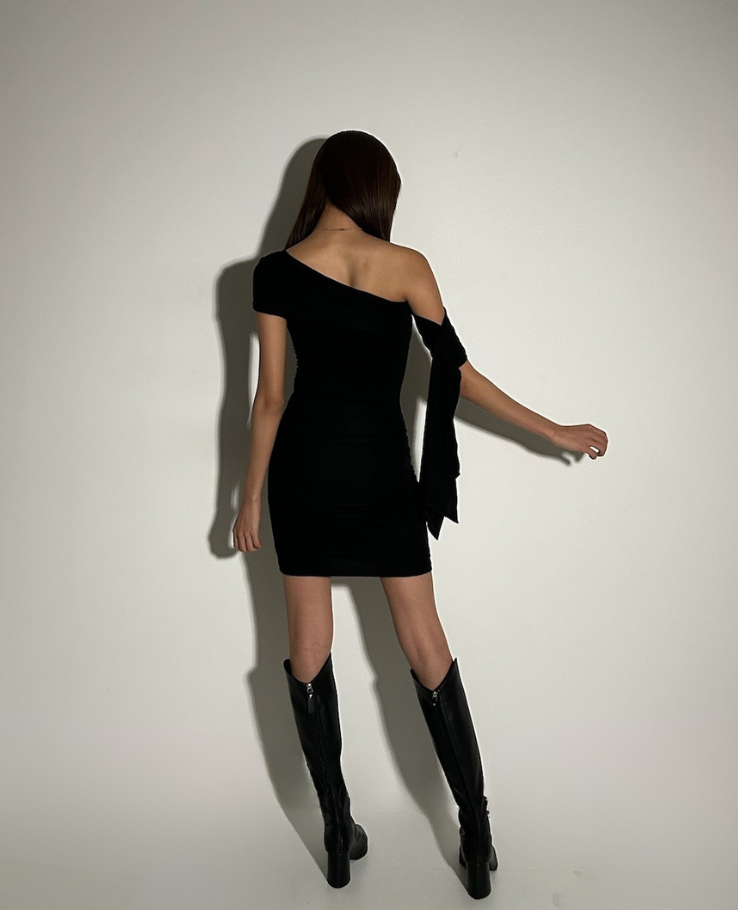 Off-Shoulder knit ribbon dress / オフショルダーニットリボンワンピースTR-10906