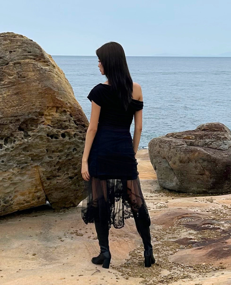 Lace Docking One-Shoulder T-shirt / レースドッキングワンショルダーTシャツ TR-10877